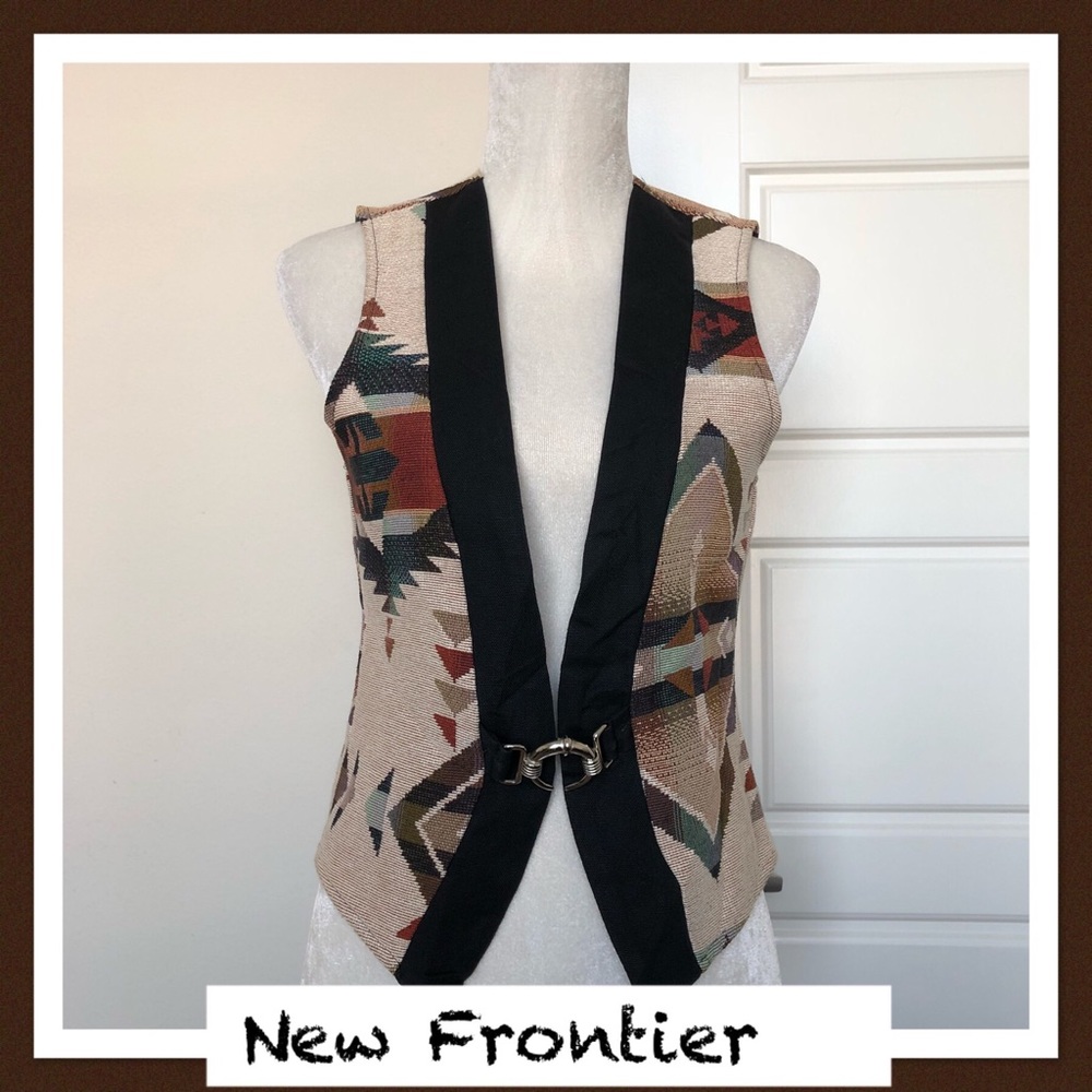 New Frontier Vest Size Medium